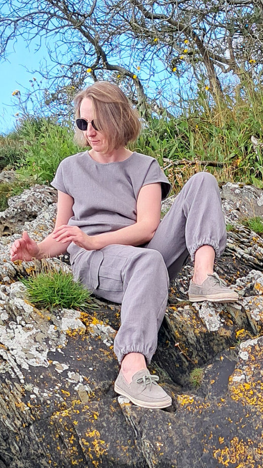 Relaxed Fit Linen Cargo Trousers